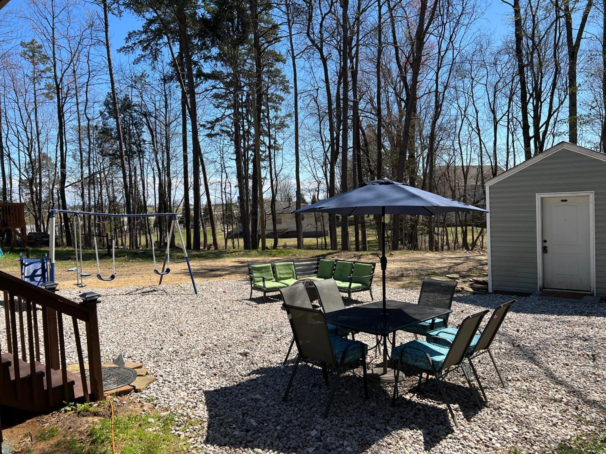 Family House With Jacuzzi Charlotte